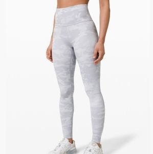 Lululemon High Rise 28" Tight Size 6 Like New